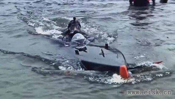 3秒下潜100米！世界最快个人潜艇亮相