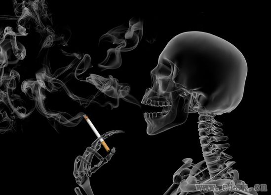 你吸烟吗？视频实拍一支烟对肺造成的危害