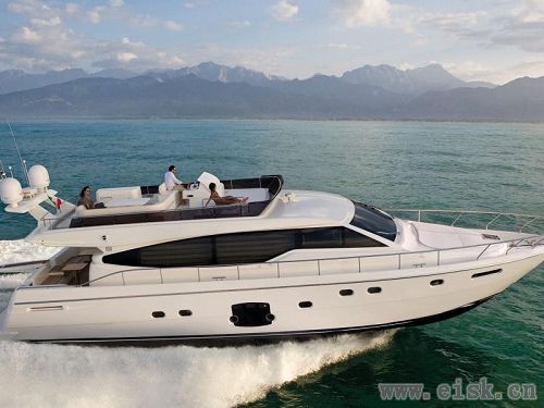 细致的工艺造就开阔空间——ferretti 660静态评赏